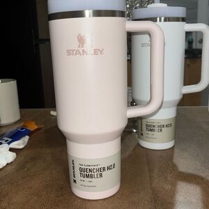 Stanley tumbler 40oz